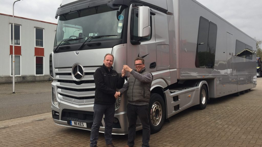02 truckspuyiterij
